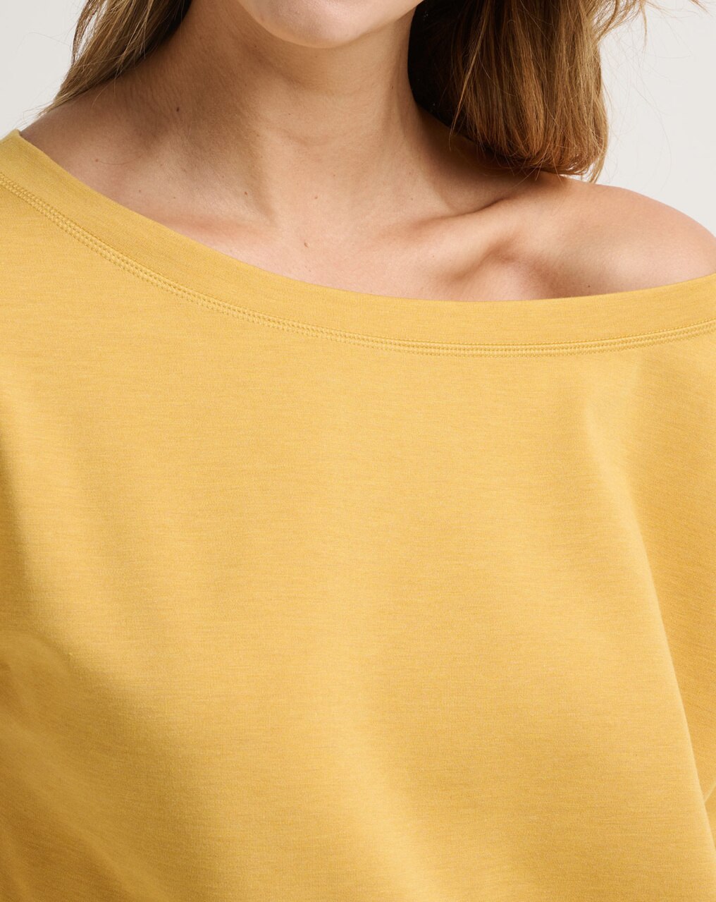 PORTUGAL OFF THE SHOULDER PONTE TOP 2