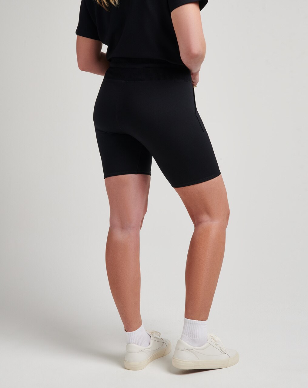 ATHENS PONTE SHORT 5
