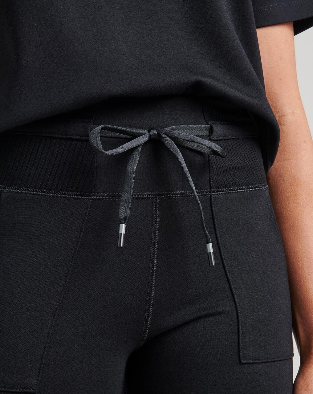 ATHENS PONTE SHORT 4