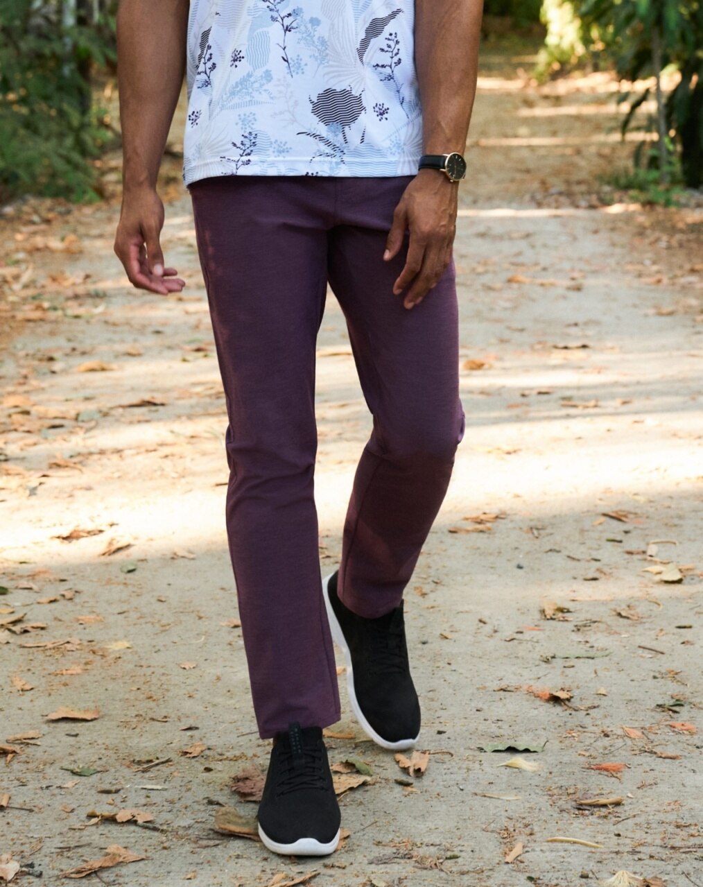 OPEN TO CLOSE TECH CHINO PANT